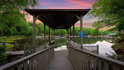 Shoreway Cove by AvantStay | Waterfront, Pool, Dock