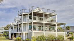 7 Beachwood East by AvantStay | Ocean Views, Hot Tub, 7BDR
