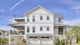 7 Beachwood East by AvantStay | Ocean Views, Hot Tub, 7BDR