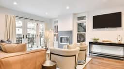 Webster by AvantStay | Central Location w/ Hot Tub and Patio