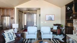 Klamath by AvantStay | Premier Lakeside Cabin w/ Spa, Fire Pit & Lake Views