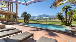 Moonshine by AvantStay | Modern & Stylish Estate w/ Bar, Fire Pit & Hot Tub | 5 bd