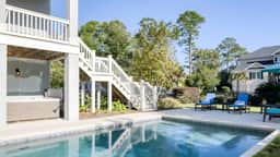 Sweetbay by AvantStay | 1 Min Walk to Beach + Pool