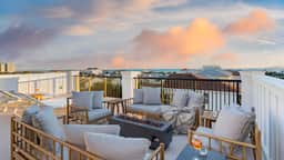 Rendezvous by AvantStay | Modern Haven w/ Game Room, Roof Top, Pool & Close to Beach!