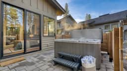 Grand Fir by AvantStay | Hot Tub and Firepit