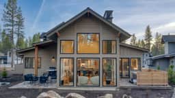 Grand Fir by AvantStay | Hot Tub and Firepit
