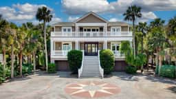 114 Ocean Boulevard by AvantStay | Beachfront | Infinity Pool | Basketball Court | Recently Renovated!