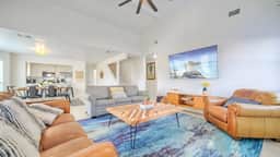 Palm House by AvantStay | Private Pool + Game Room + Patio | Near the Beach
