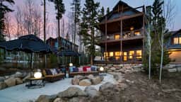 Winterhaven Estate by AvantStay | Sleeps 19 Guests | Mountain Compound w/ Views, Firepit, Hot Tub