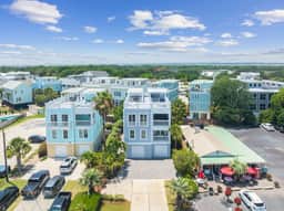 1 Block to Beach, Newly Renovated 6BDR w/ Rooftop Views | Sand Dune by AvantStay
