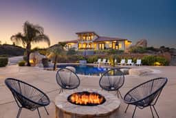 Colina by AvantStay | Secluded Mountain Top Oasis w/ Pool, Hot Tub & Putting Green!