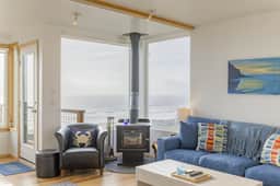 Blue Horizon by AvantStay | Panoramic Views of the Ocean w/ Entertainers Patio