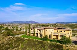 Palazzo Del Sol By AvantStay | Breathtaking Home w/ Mountain Views & Hot Tub