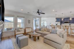 Sleeps 20, Private Pool, Putting Green, Walk to Beach | Vitamin Sea by AvantStay