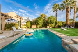 Painted Sand by AvantStay | Vibrant Indio Retreat • Private Pool + Hot Tub • Chic Mid-century Design