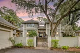 Hilton Ivory | 15th Hole of Harbourtown Golf Course | Private Pool + Hot Tub