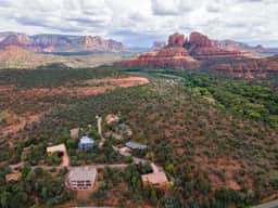 Pyramid by AvantStay | Luxe Sedona Mansion w/ Views, 7mins to Downtown