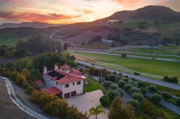 Casa del Arbol by AvantStay | Stunning California Estate with Incredible Views