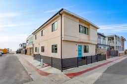 Velvet Sand I by AvantStay | Steps to Newport Beach | Private Rooftop w/ Outdoor Kitchen & Hot Tub!