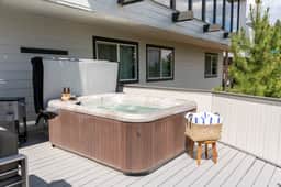 Big Sky by AvantStay | Mountain Home w/ Great Views, Hot Tub, Al Fresco Dining