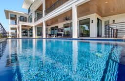3 47th Avenue by AvantStay | Oceanfront + Private Pool + View