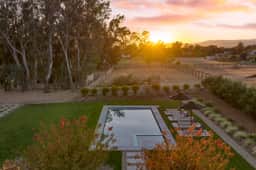 Wine Country Estate by AvantStay | Pool, Spa, Barn