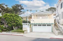 La Jolla Living by AvantStay | A+ Location | Private Backyard Lounge