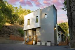 Mill Creek by AvantStay | Modern Design, Patio, Hot Tub