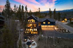 Winterhaven Estate by AvantStay | Sleeps 19 Guests | Mountain Compound w/ Views, Firepit, Hot Tub