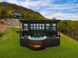 Whiskey Ridge by AvantStay Infinity Pool, Hot Tub, Game Room, Panoramic Views