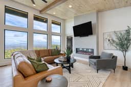 Whiskey Ridge by AvantStay Infinity Pool, Hot Tub, Game Room, Panoramic Views