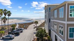 Grayt Digs by AvantStay | Next to Beach, Oceanview