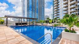 The Kapiolani Vista | Skyline Views, Pool, Gym | Walk to Beach & Ala Moana
