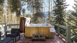 Frontier by AvantStay | Incredible Mtn Views & Hot Tub | Gorgeous Breckenridge Home Close to Slopes