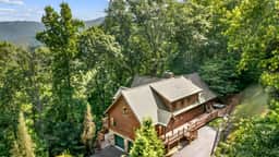 Leyland by AvantStay | Sleeps 20 | Grand Mountain Lodge • Hot Tub + Sauna • Blue Ridge Views