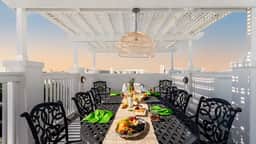 Sea Shell by AvantStay | Breezy Beachside Getaway w/ Rooftop Deck & 6 BRs