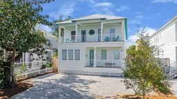 Clear Sky by AvantStay | Sleeps 20 | 5 Min Walk to the Beach