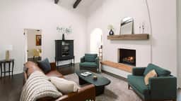 Hummingbird Home by AvantStay | Lakefront Cove Retreat • Private Dock + Hot Tub + Sauna