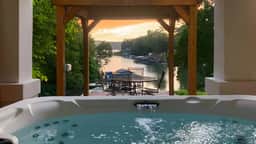 Hummingbird Home by AvantStay | Lakefront Cove Retreat • Private Dock + Hot Tub + Sauna