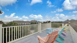 13 57th Avenue by AvantStay | Rooftop, Decks + Pool!