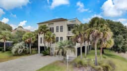 13 57th Avenue by AvantStay | Rooftop, Decks + Pool!