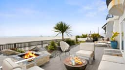 Shoreline by AvantStay | Mission Beachfront Retreat • Hot Tub + Fire Pit + Ocean Views