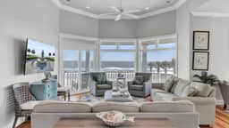 502 Ocean Blvd by AvantStay | Beachfront w/ Pool & Ocean Views!
