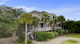 2701 Palm Boulevard by AvantStay | Pool + Spa + Putting Green + Arcade + Game Room | Walk to Beach