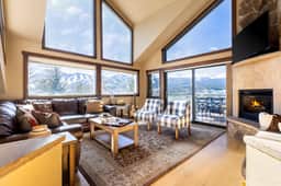 Frontier by AvantStay | Incredible Mtn Views & Hot Tub | Gorgeous Breckenridge Home Close to Slopes