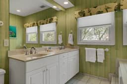 12 Dunecrest Lane by AvantStay | 2 Mins to Beach w/ Pool & BBQ