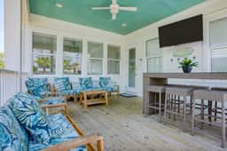 Clear Sky by AvantStay | Sleeps 20 | 5 Min Walk to the Beach