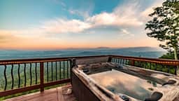 Panorama by AvantStay Unparalleled Views, Deck w/ HotTub, Game Room Pool Table