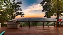 Panorama by AvantStay Unparalleled Views, Deck w/ HotTub, Game Room Pool Table