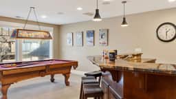 Mulligan Estate by AvantStay | Sunriver Retreat + Hot Tub + Game Room + Bikes + Near Trails & Golf